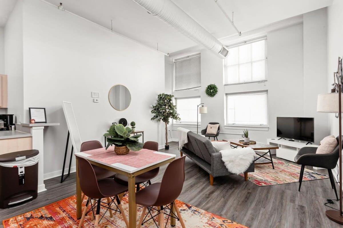 Modern Downtown Apartment 2Br 2Ba By Cozysuites Indianapolis Exteriér fotografie